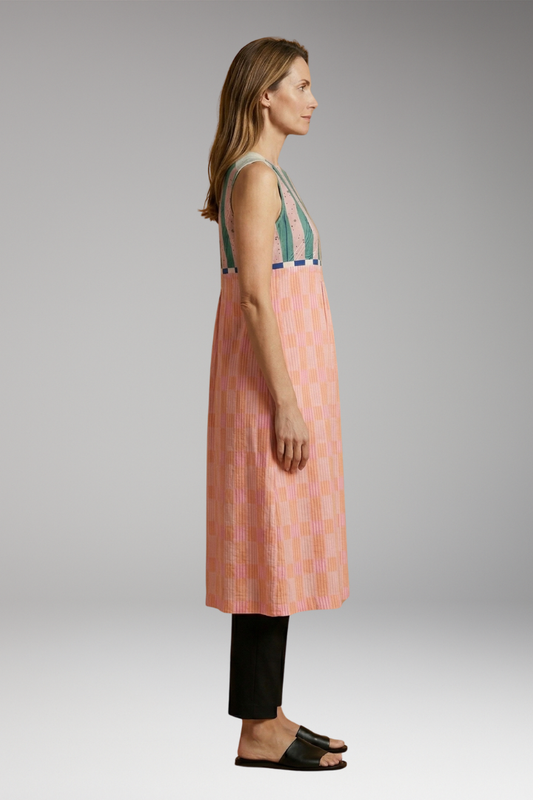 Women's Dress with Linen Blend and Sleeveless Design