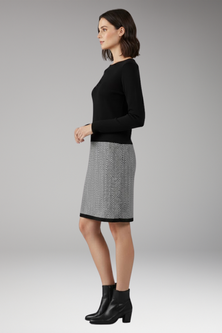 Women’s Dress with Long Sleeves and Houndstooth Hem
