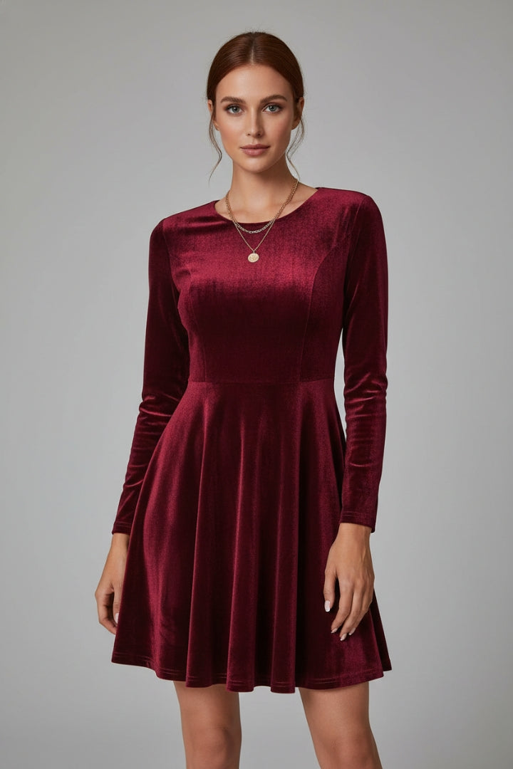 Women's Dress with Long Sleeves and Round Neckline