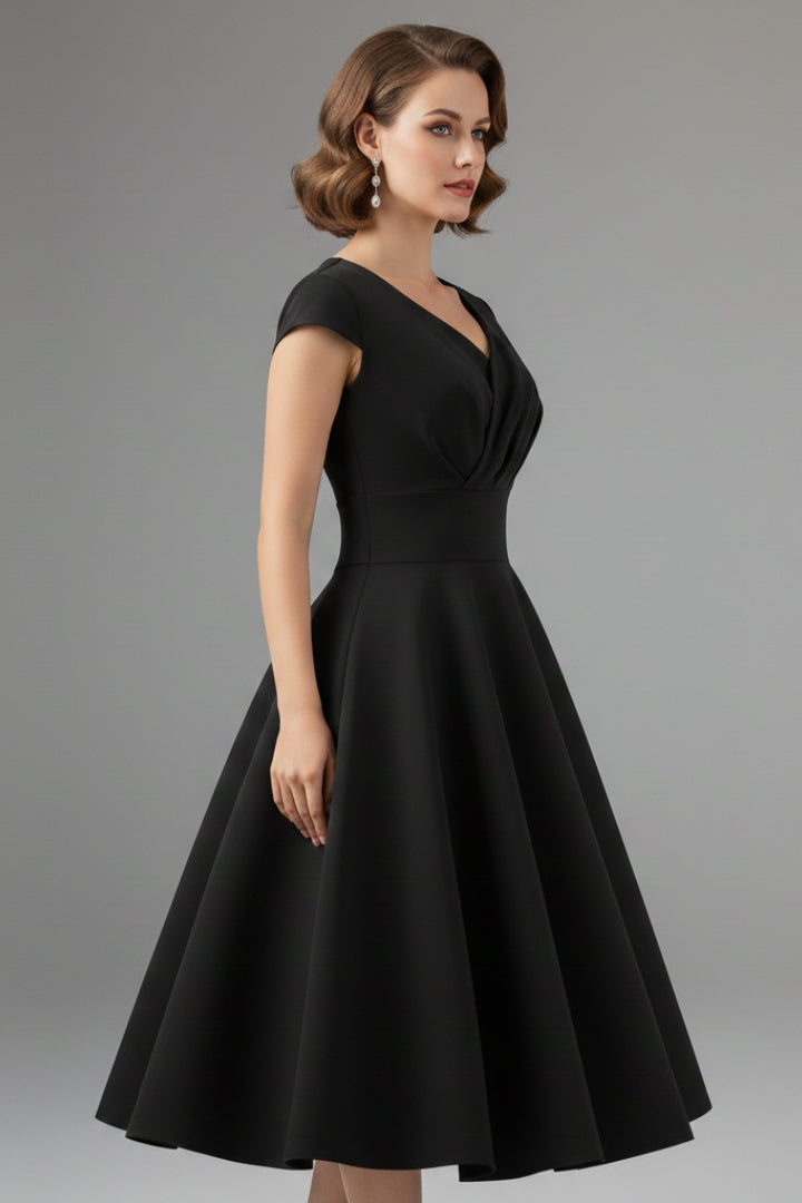 Women's Dress with Waist Cut and Flowing Hem