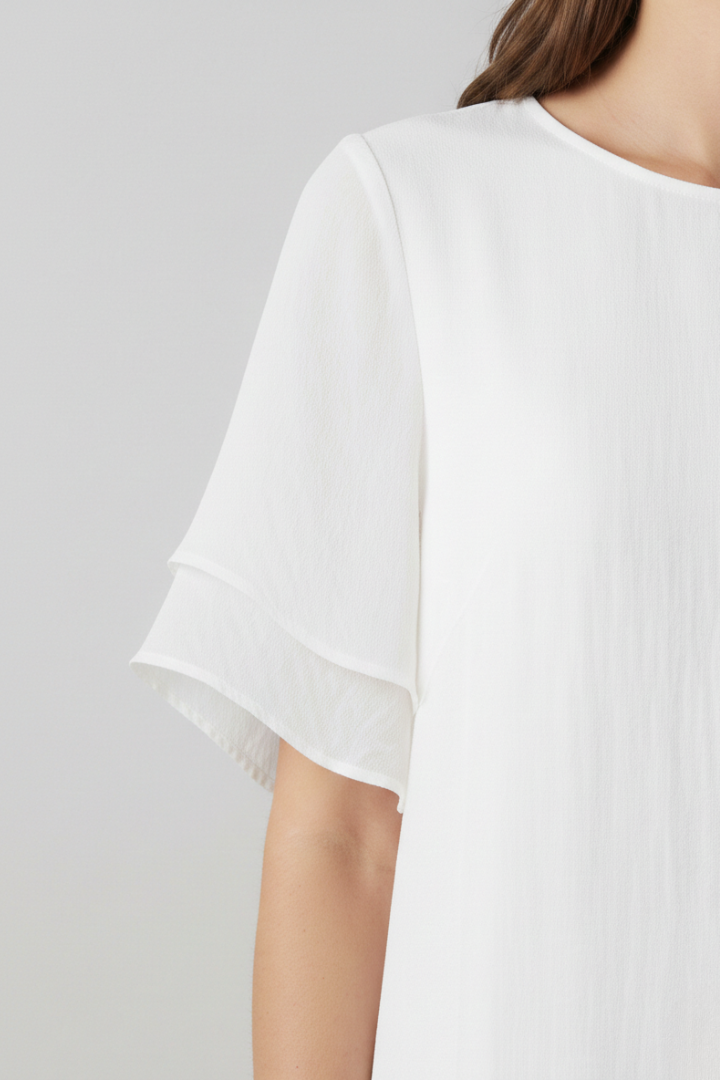 Women's Elegant Dress with Light Silhouette and Versatile Design