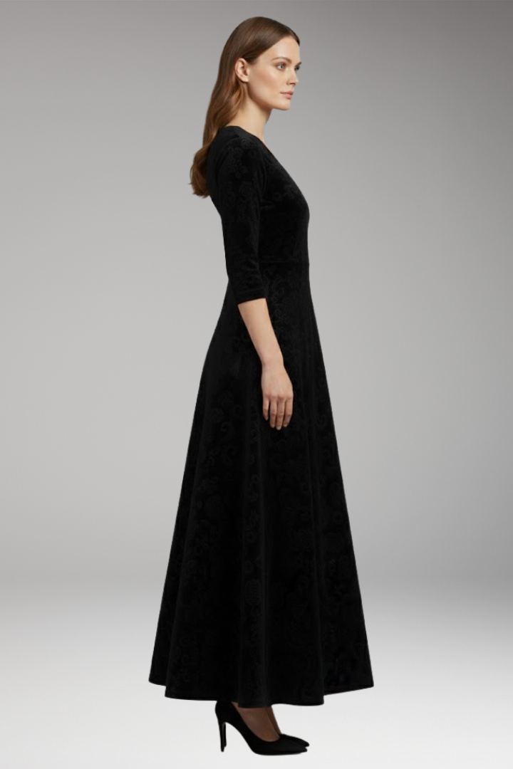 Women’s Flared Dress with Velvet Fabric and Figure-Flattering Cut