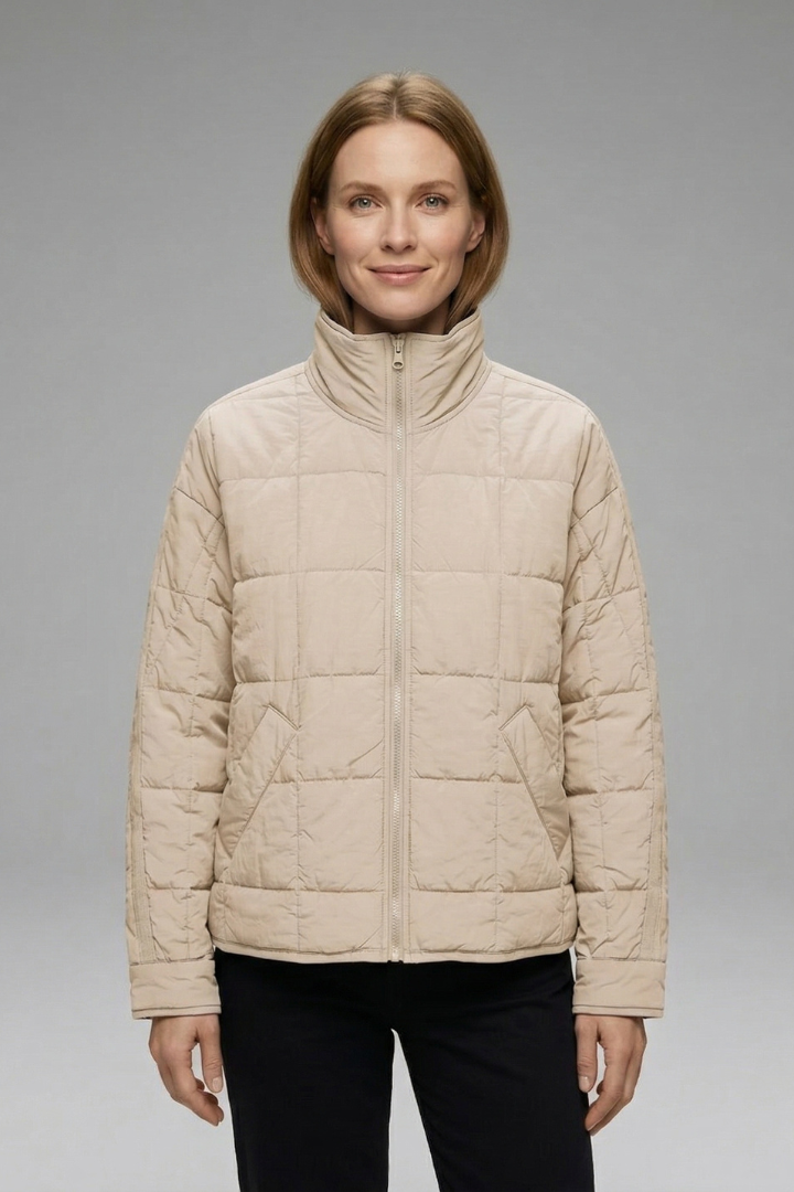Women’s Jacket with Zip Fastening and Quilted Surface