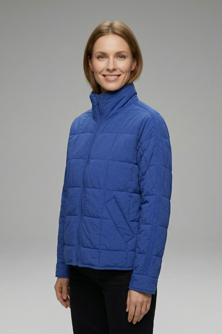 Women’s Jacket with Zip Fastening and Quilted Surface