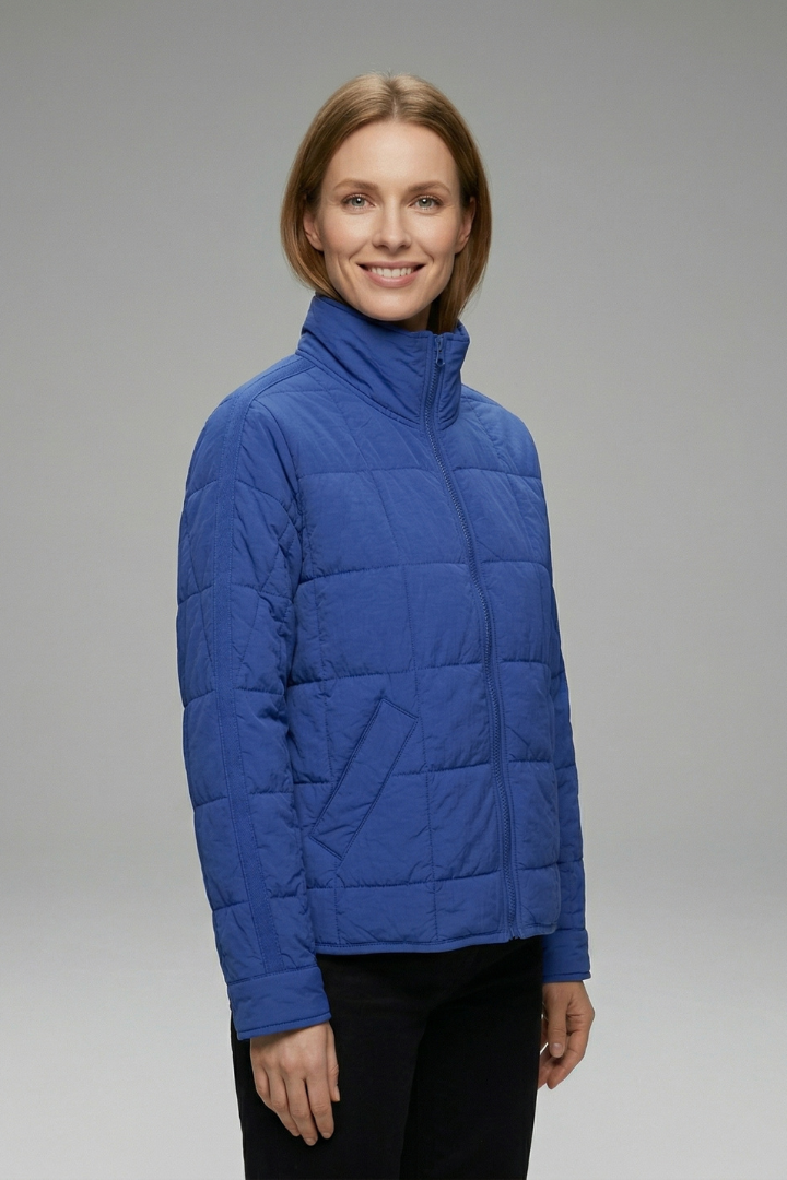 Women’s Jacket with Zip Fastening and Quilted Surface