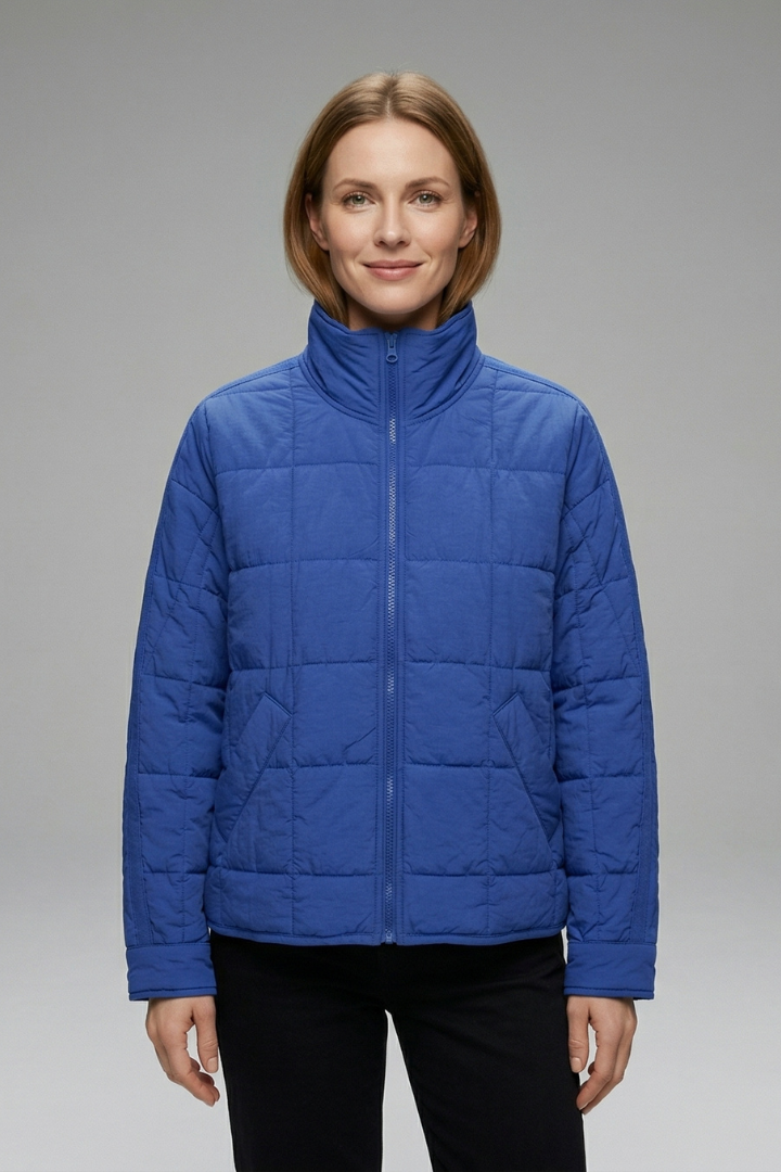 Women’s Jacket with Zip Fastening and Quilted Surface