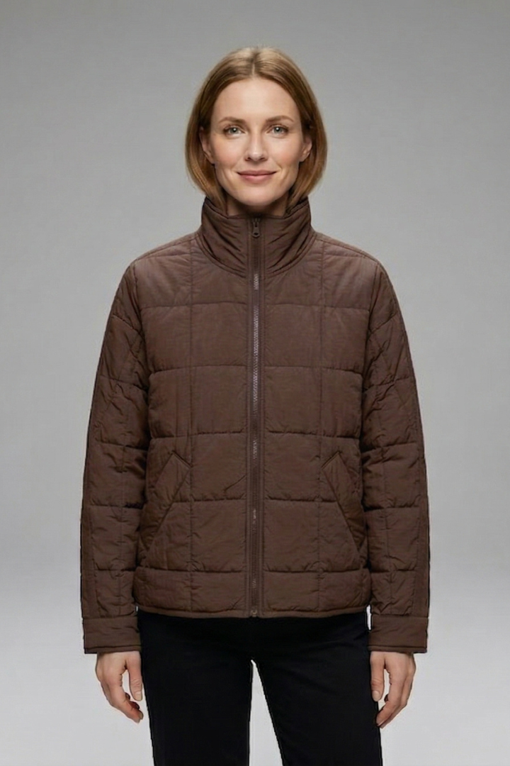Women’s Jacket with Zip Fastening and Quilted Surface