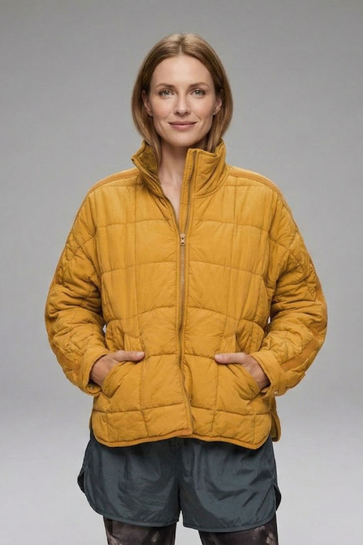 Women’s Jacket with Zip Fastening and Quilted Surface