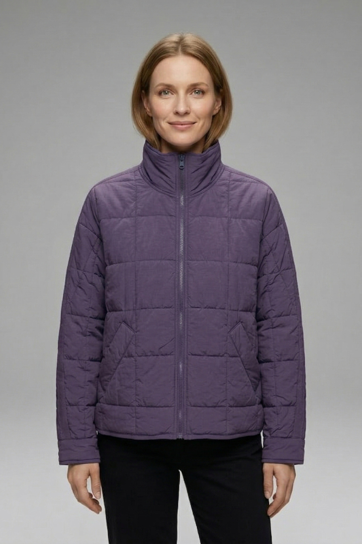 Women’s Jacket with Zip Fastening and Quilted Surface