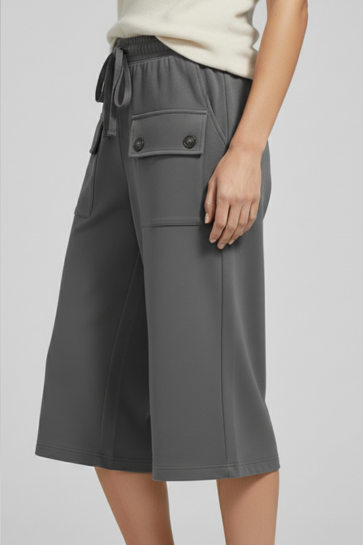 Women's Knee Length Shorts with Drawstring and Pockets