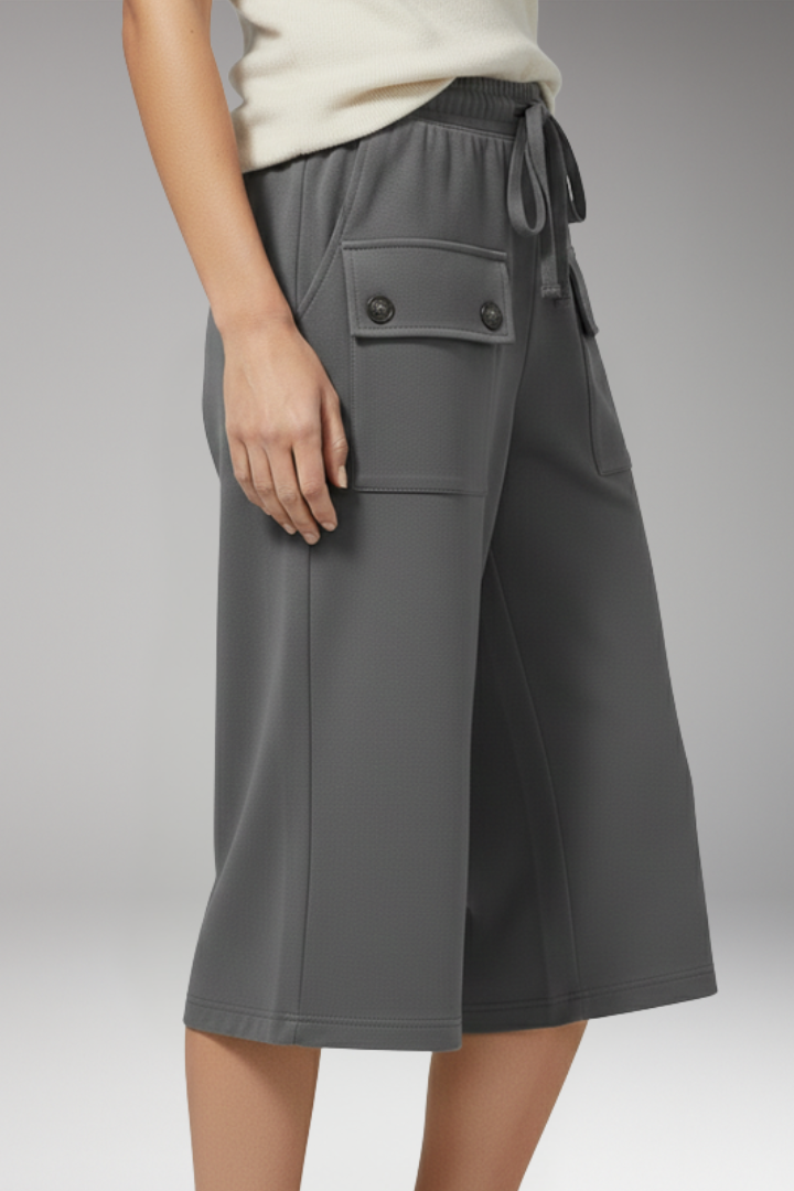 Women's Knee Length Shorts with Drawstring and Pockets