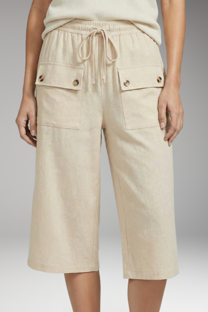 Women's Knee Length Shorts with Drawstring and Pockets