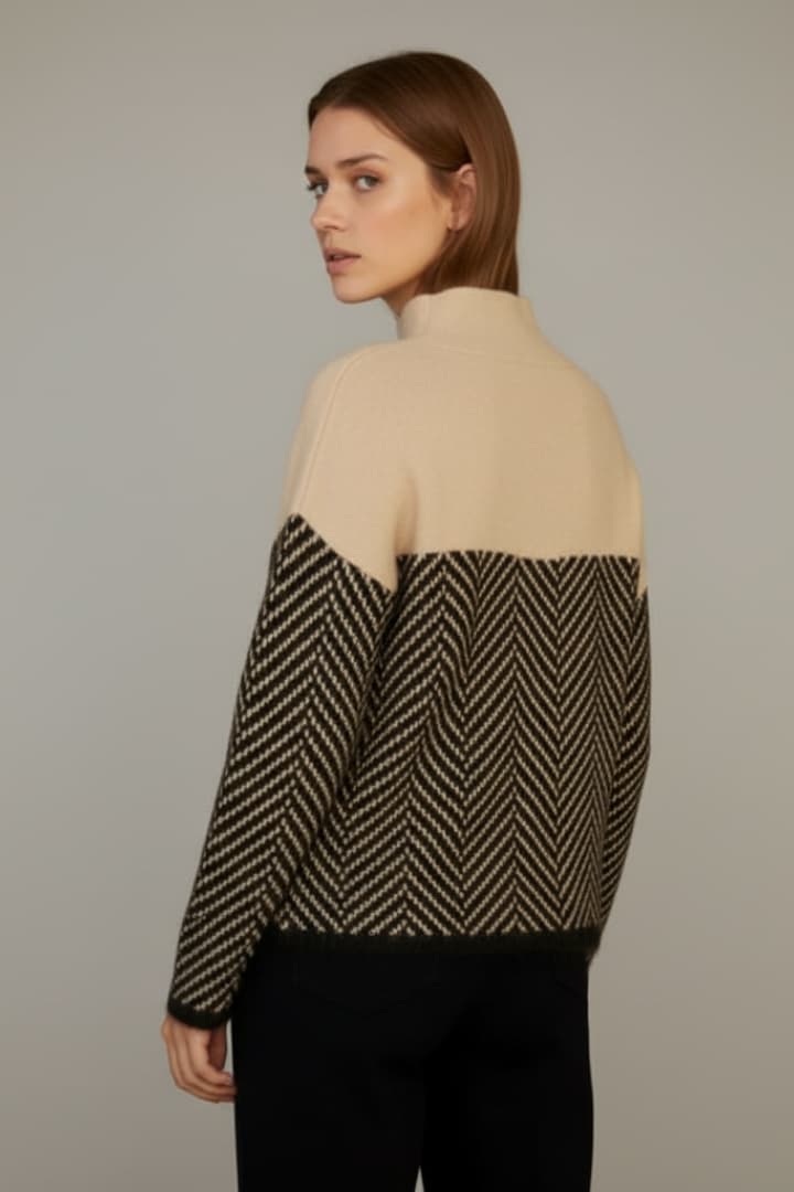Women’s Knit Jumper with Stand Collar and Two-Tone Pattern