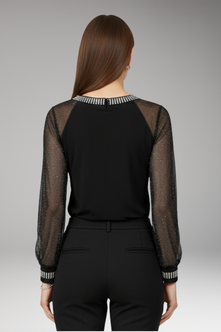 Women’s Knit Top with Round Neckline and Long Sleeves