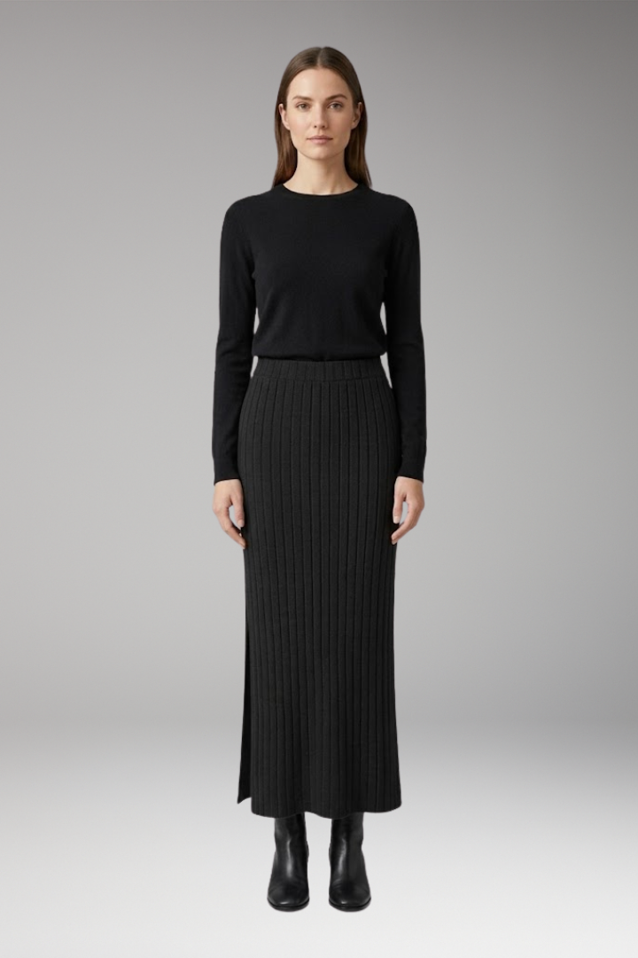 Women’s Knitted Maxi Skirt with Ribbed Texture and Side Slit