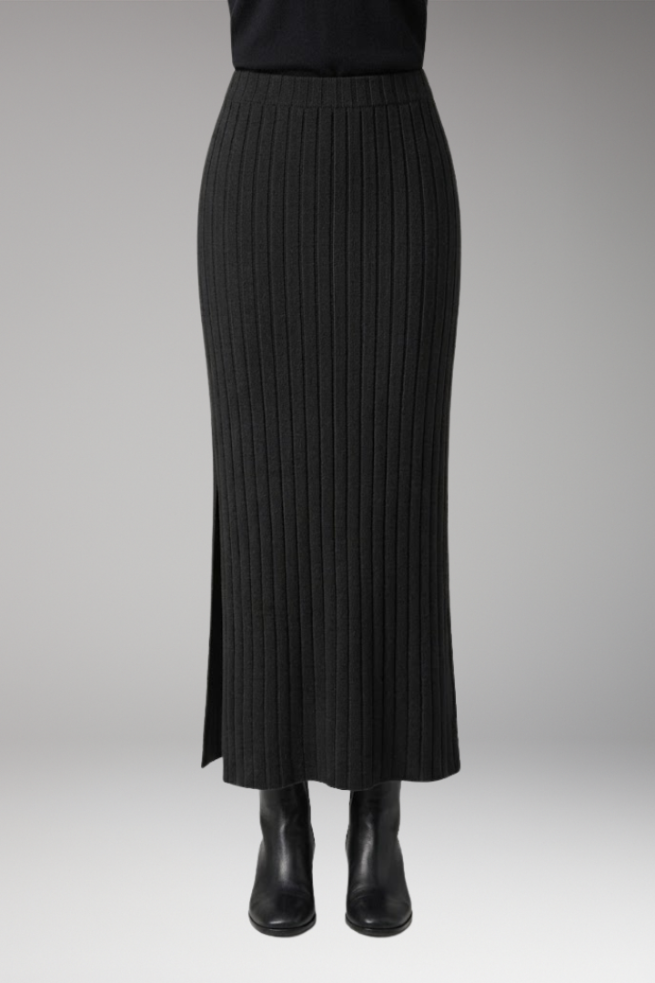Women’s Knitted Maxi Skirt with Ribbed Texture and Side Slit