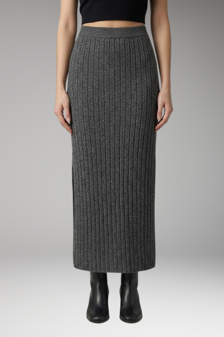 Women’s Knitted Maxi Skirt with Ribbed Texture and Side Slit