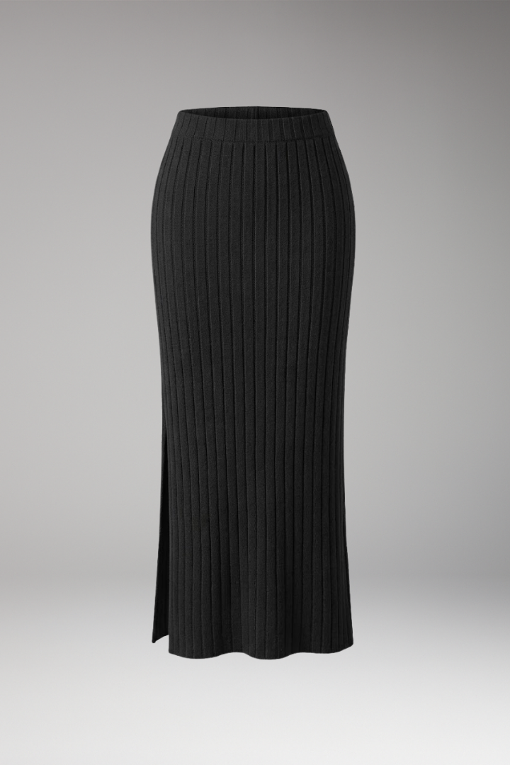 Women’s Knitted Maxi Skirt with Ribbed Texture and Side Slit