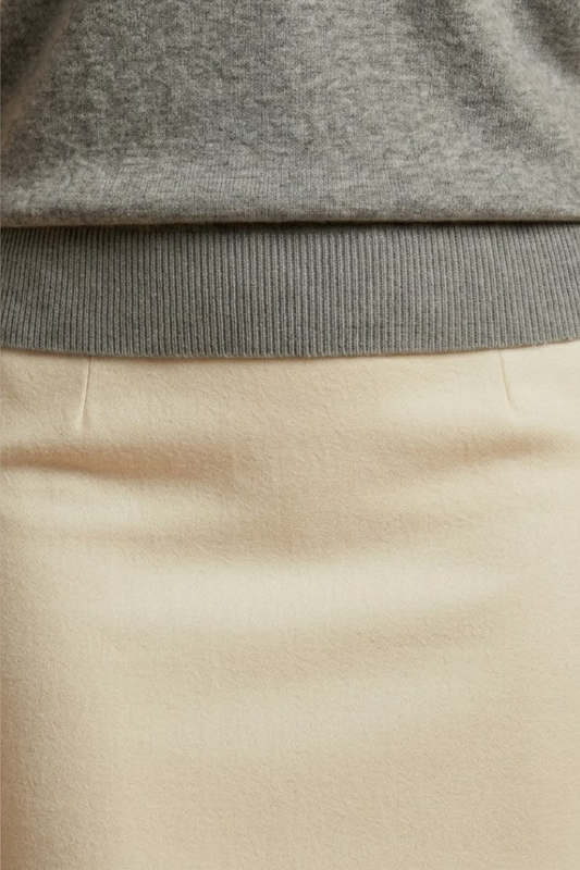 Women's Lightweight Top with Short Sleeves