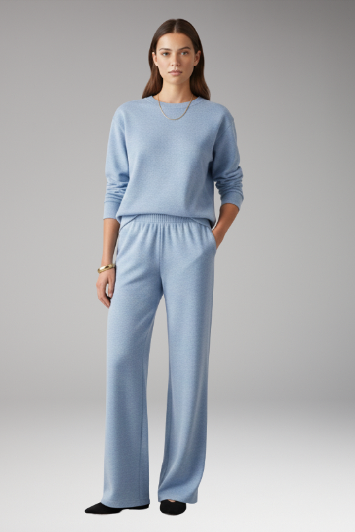 Women’s Lounge Set with Round Neckline and Elastic Waistband
