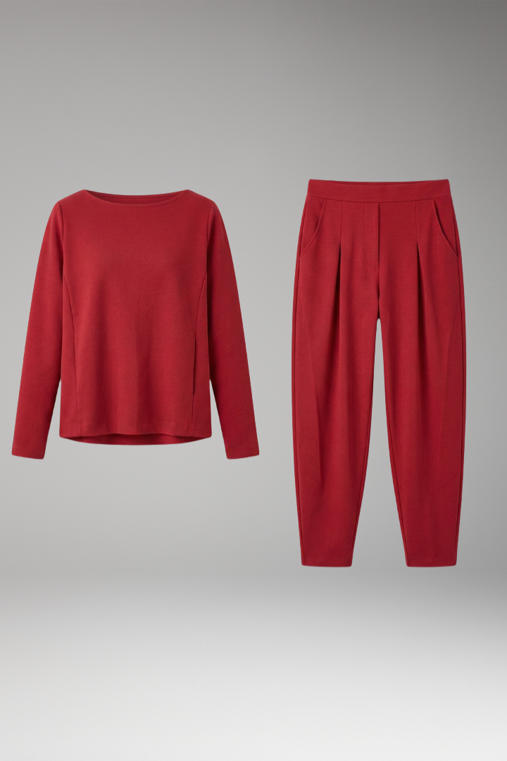 Women's Loungewear Set with Long Sleeves and Relaxed Fit