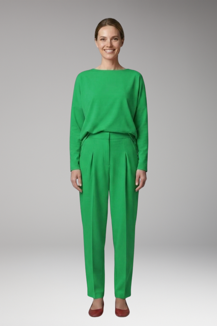 Women's Loungewear Set with Long Sleeves and Relaxed Fit