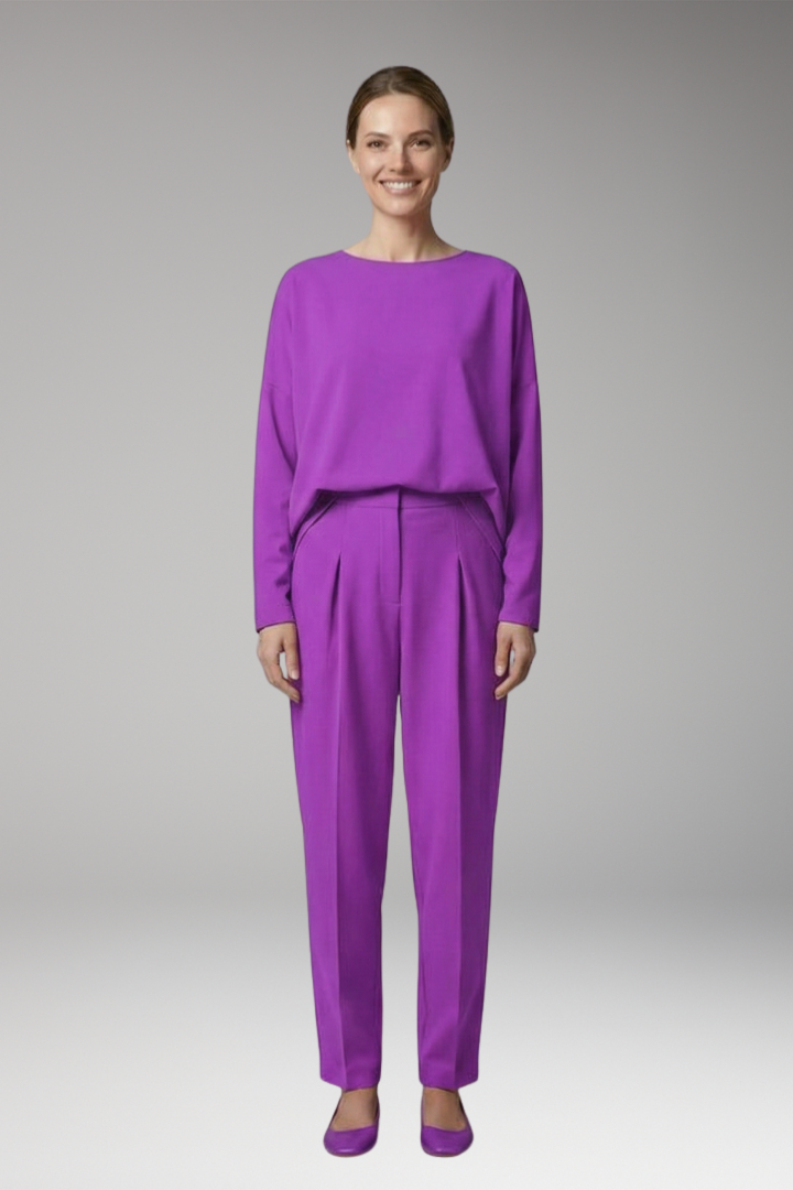Women's Loungewear Set with Long Sleeves and Relaxed Fit