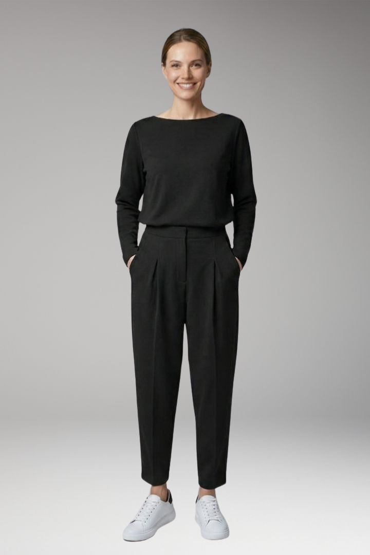 Women's Loungewear Set with Long Sleeves and Relaxed Fit