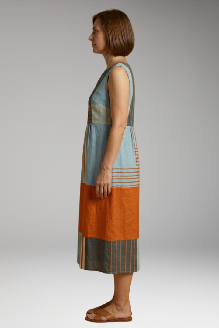 Women's Midi Dress with Geometric Pattern and Pockets