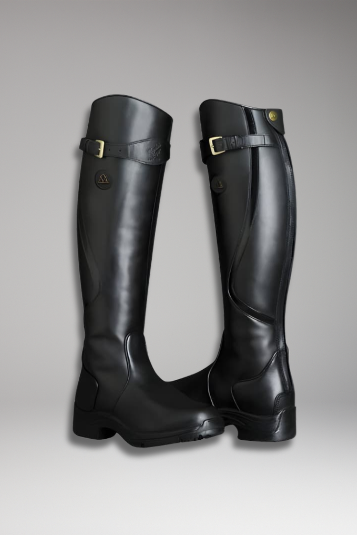 Women’s Outdoor Boots with Textured Upper and Grip Sole