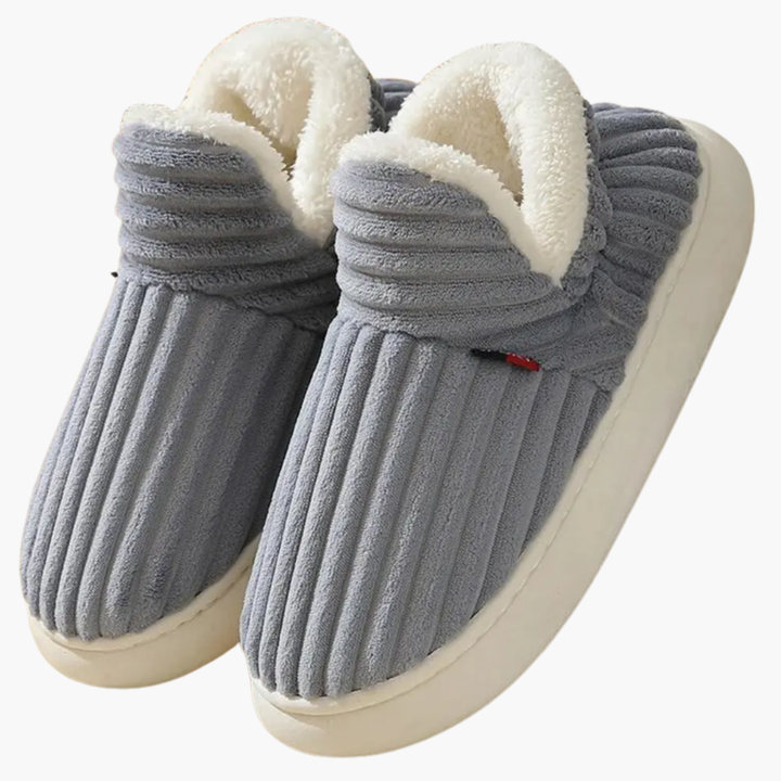 Women’s Plush Slippers with Ribbed Surface and Inner Lining