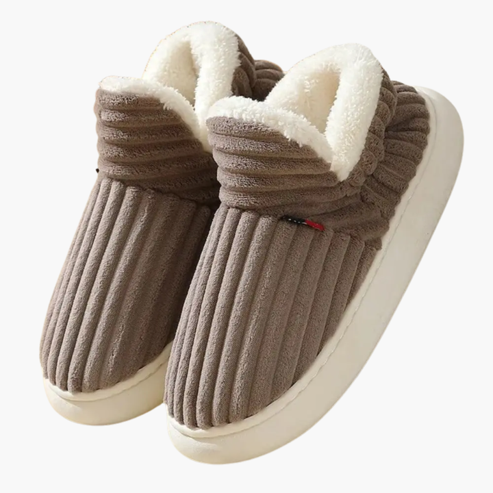 Women’s Plush Slippers with Ribbed Surface and Inner Lining