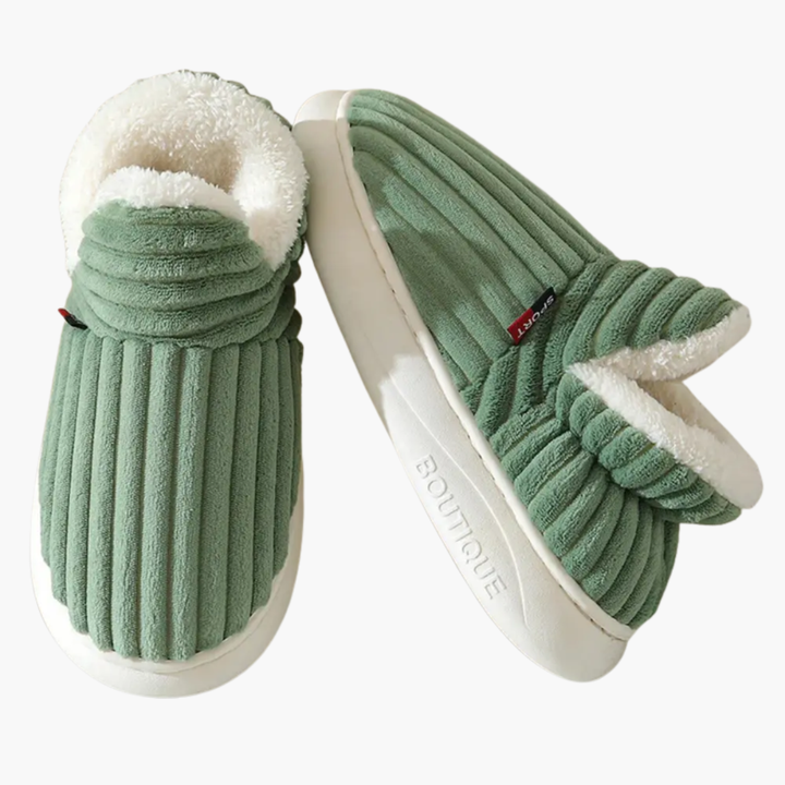 Women’s Plush Slippers with Ribbed Surface and Inner Lining