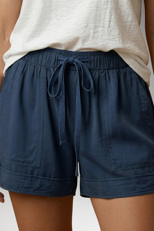 Women's Relaxed Shorts with Drawstring Waist and Pockets