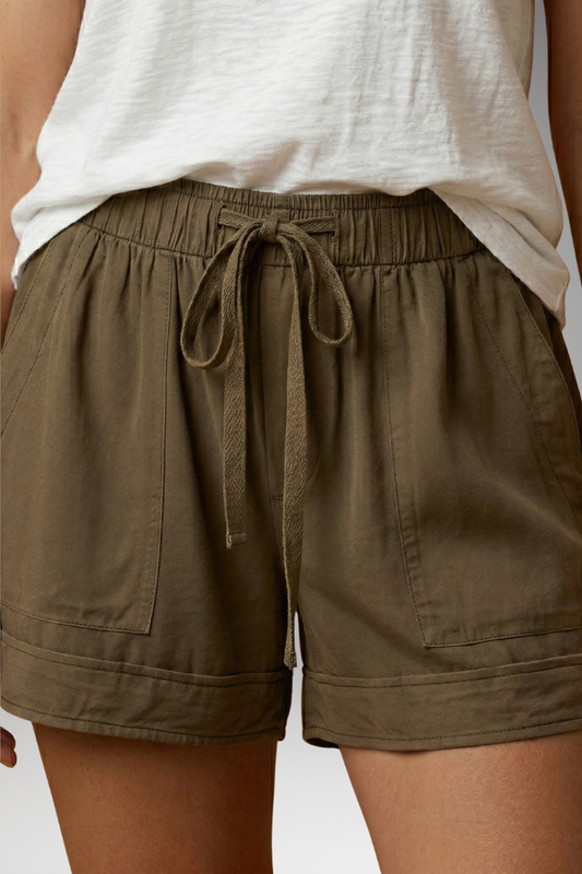 Women's Relaxed Shorts with Drawstring Waist and Pockets