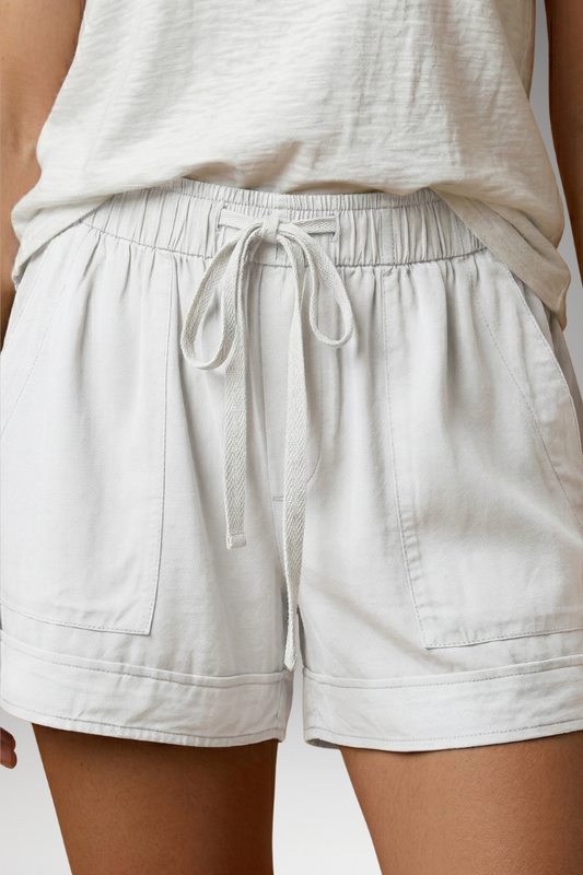 Women's Relaxed Shorts with Drawstring Waist and Pockets