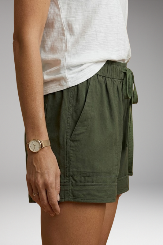 Women's Relaxed Shorts with Drawstring Waist and Pockets