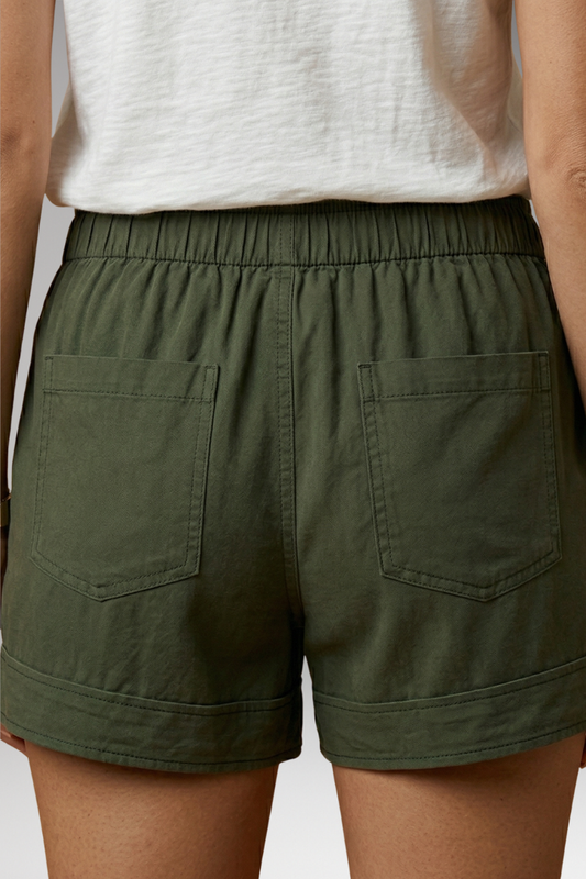 Women's Relaxed Shorts with Drawstring Waist and Pockets