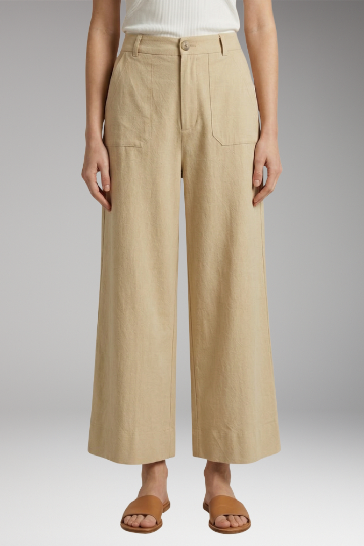 Women's Relaxed Trousers with High Waist and Side Pockets
