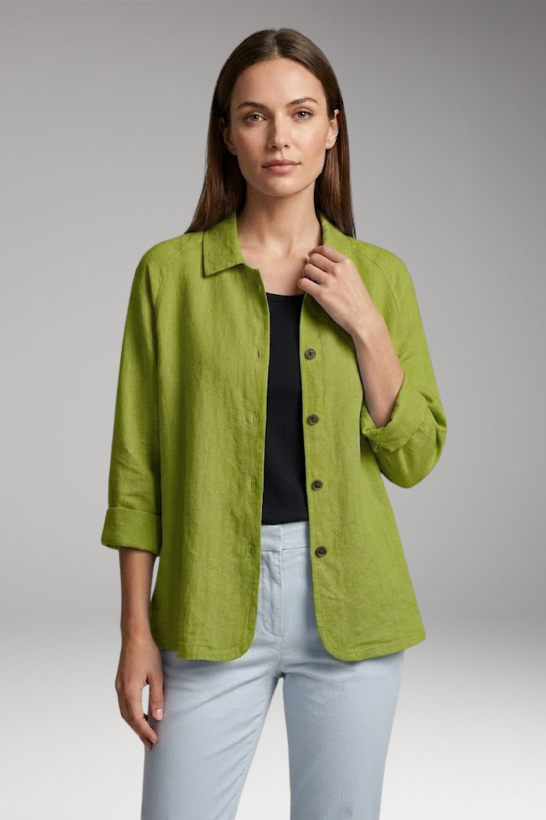 Women’s Shirt with Button Closure and Rollable Sleeves