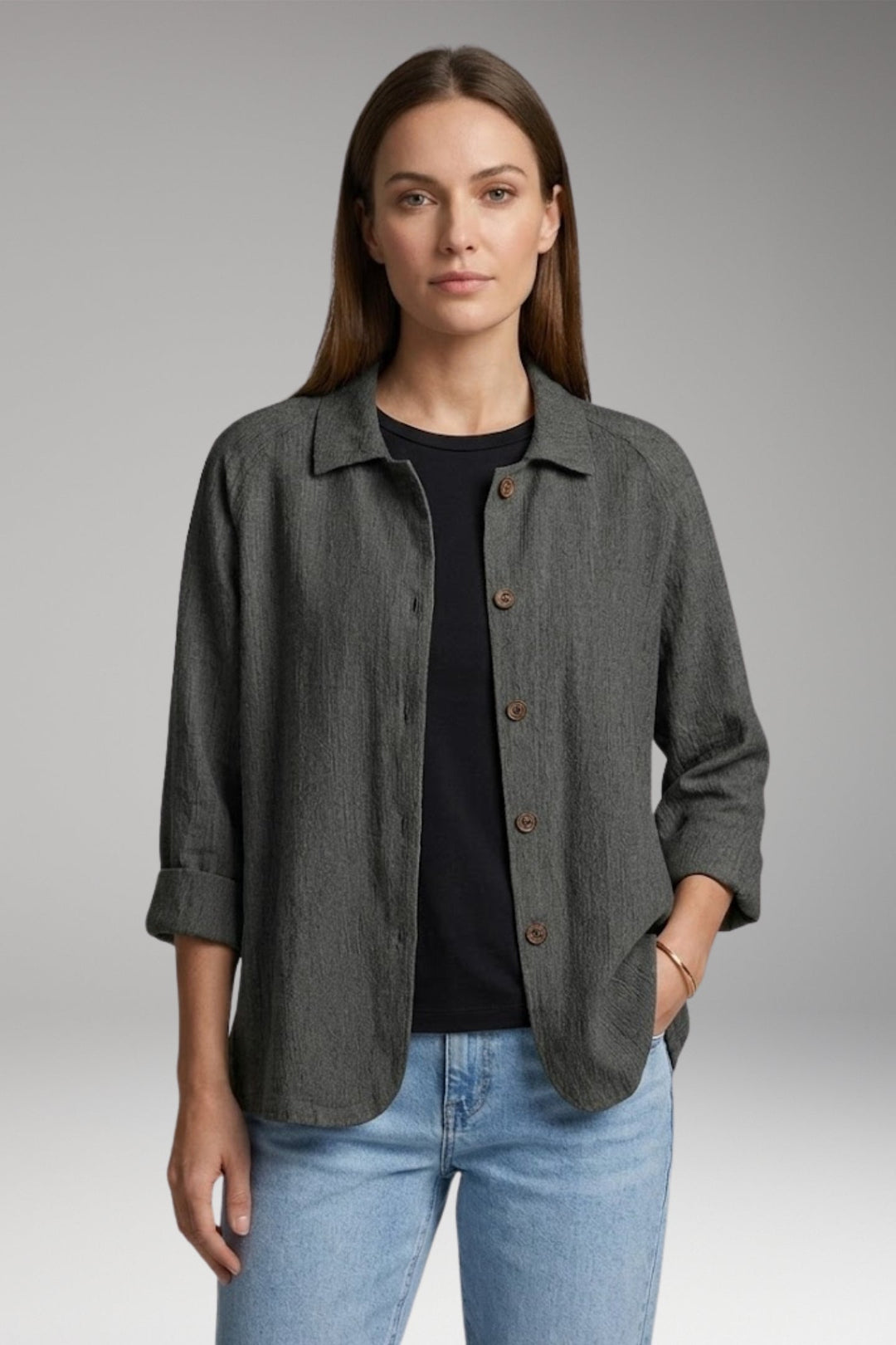 Women’s Shirt with Button Closure and Rollable Sleeves