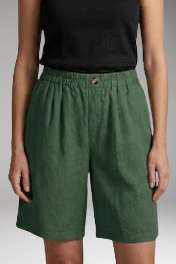 Women’s Shorts with Elastic Waist and Side Pockets