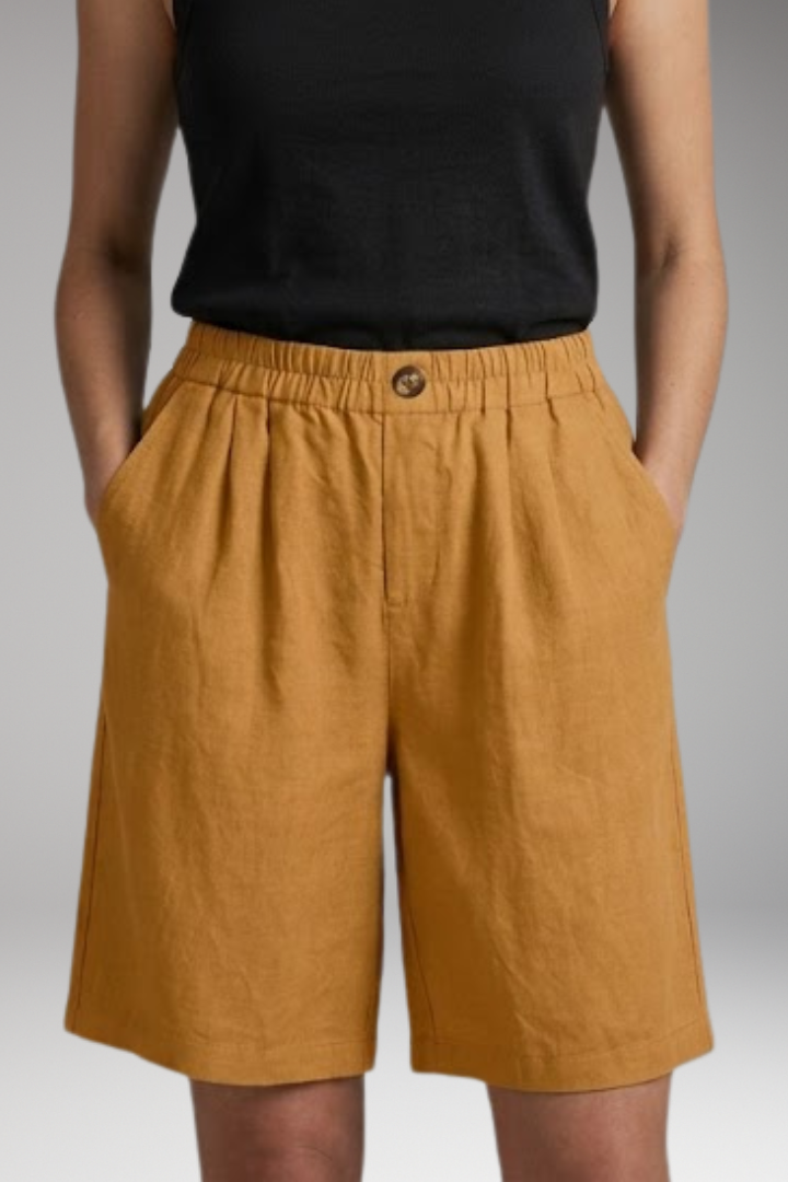 Women’s Shorts with Elastic Waist and Side Pockets
