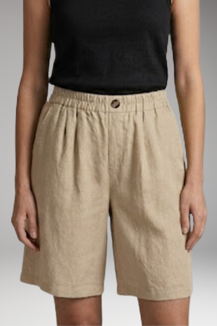 Women’s Shorts with Elastic Waist and Side Pockets