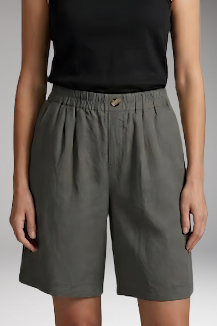 Women’s Shorts with Elastic Waist and Side Pockets