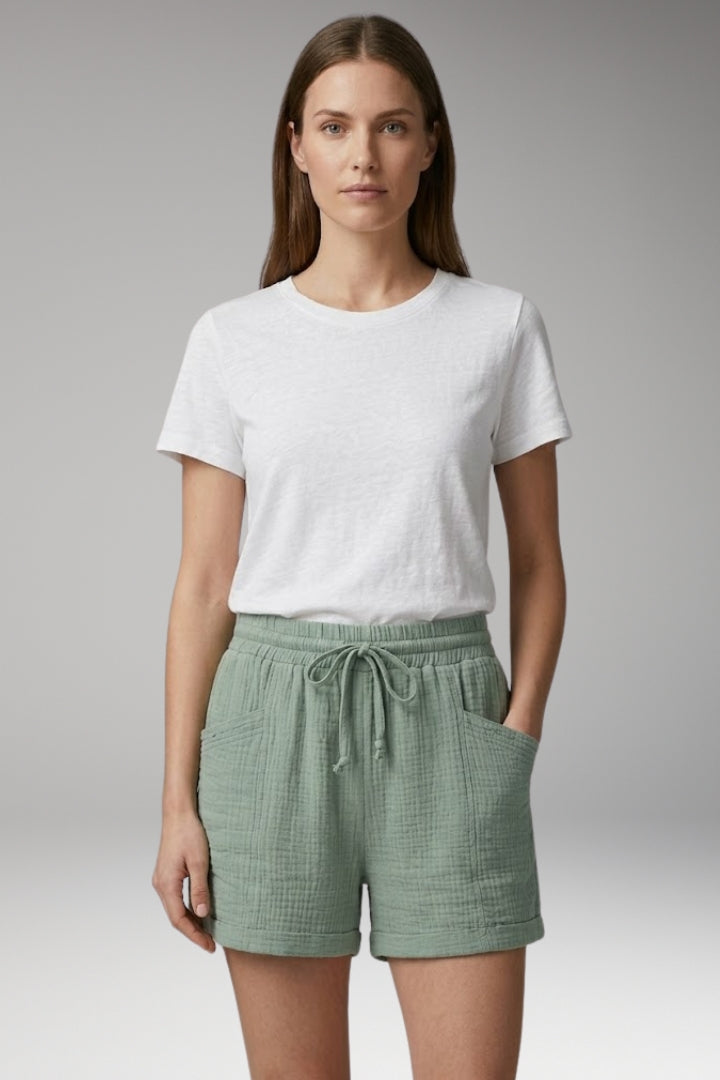 Women's Shorts with Elastic Waistband and Side Pockets