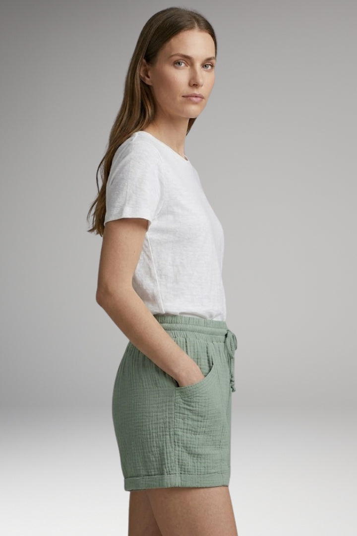 Women's Shorts with Elastic Waistband and Side Pockets