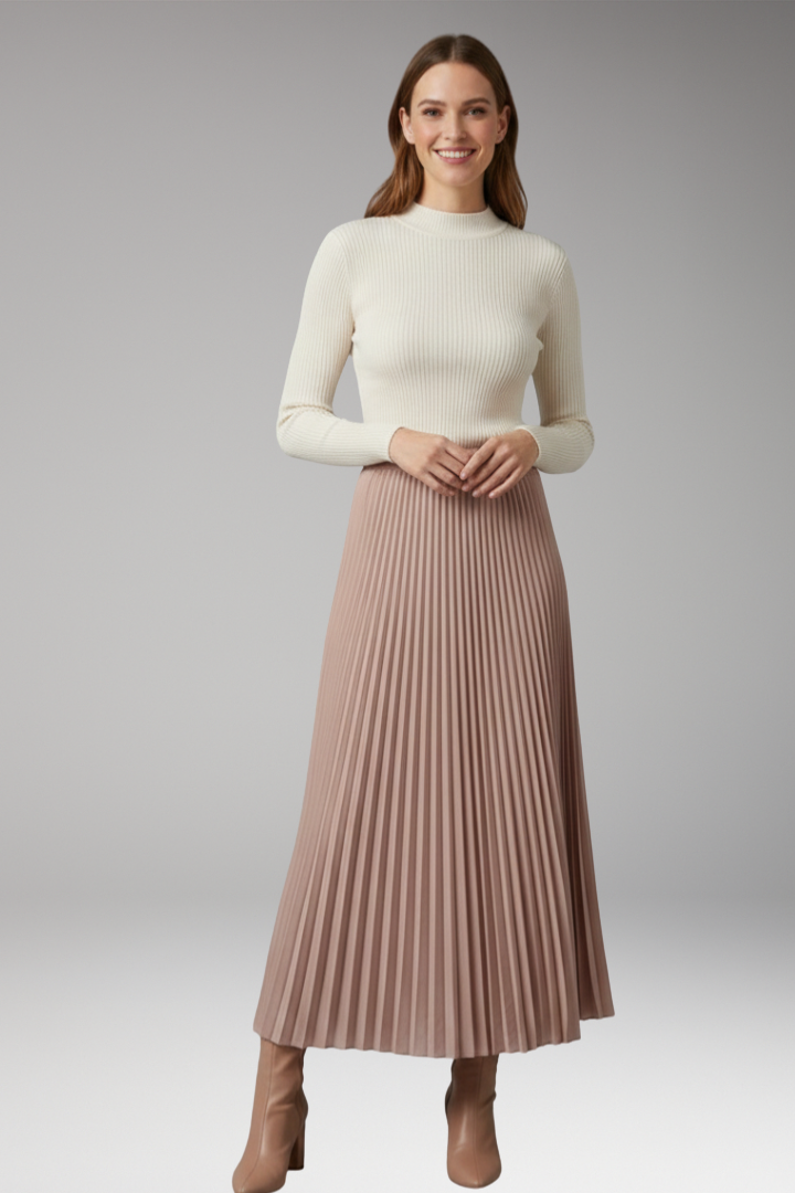 Women’s Skirt with High Waist and Pleated Design
