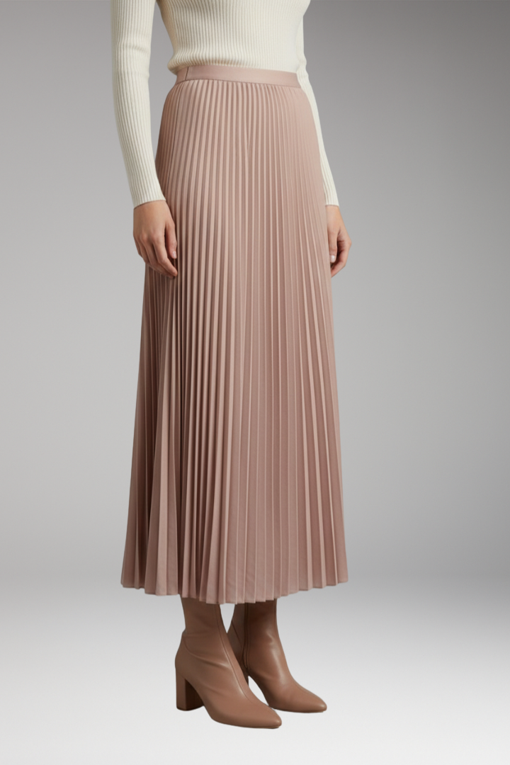 Women’s Skirt with High Waist and Pleated Design