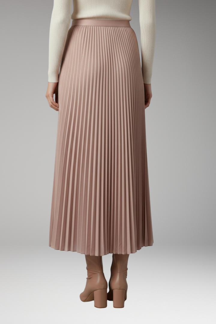 Women’s Skirt with High Waist and Pleated Design
